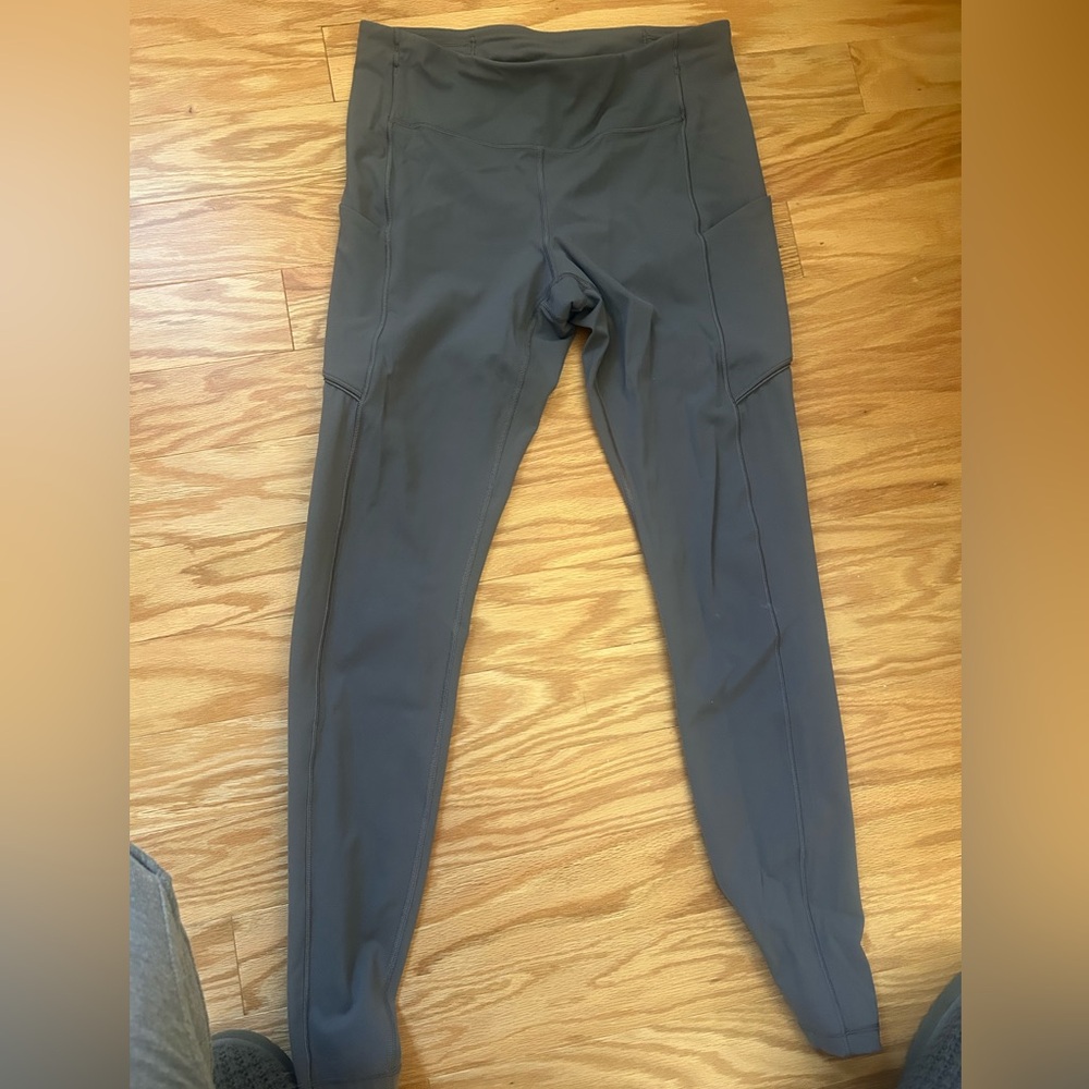 Lululemon Athletica Gray Leggings with pockets size 8